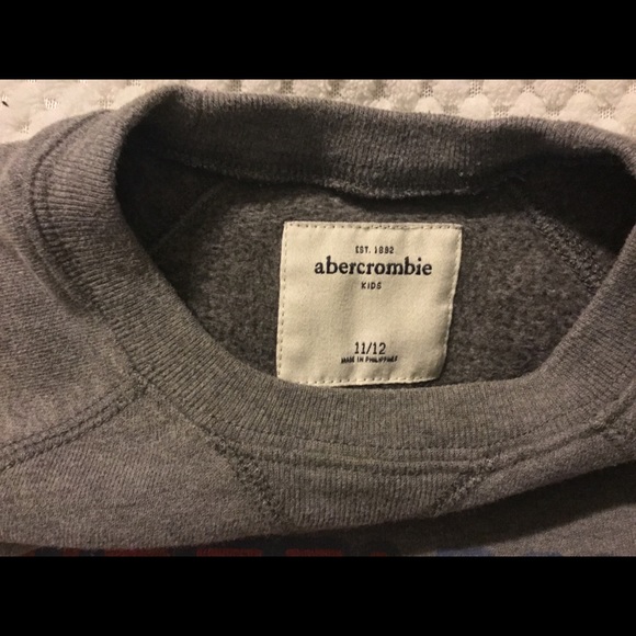 Abercrombie Gray Superman Sweatshirt size 11/12 - Picture 3 of 4